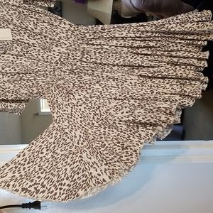 Donating 1/6/2024 Animal print swing dress nwt